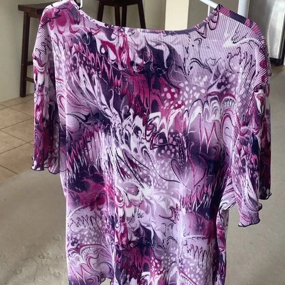 Blouse(s) - Picture 8 of 10